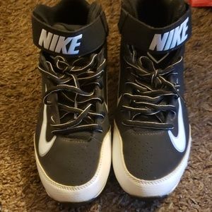 Size 7 boys cleats  worn once